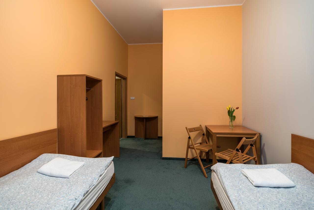 פוזנן Hill Inn מראה חיצוני תמונה